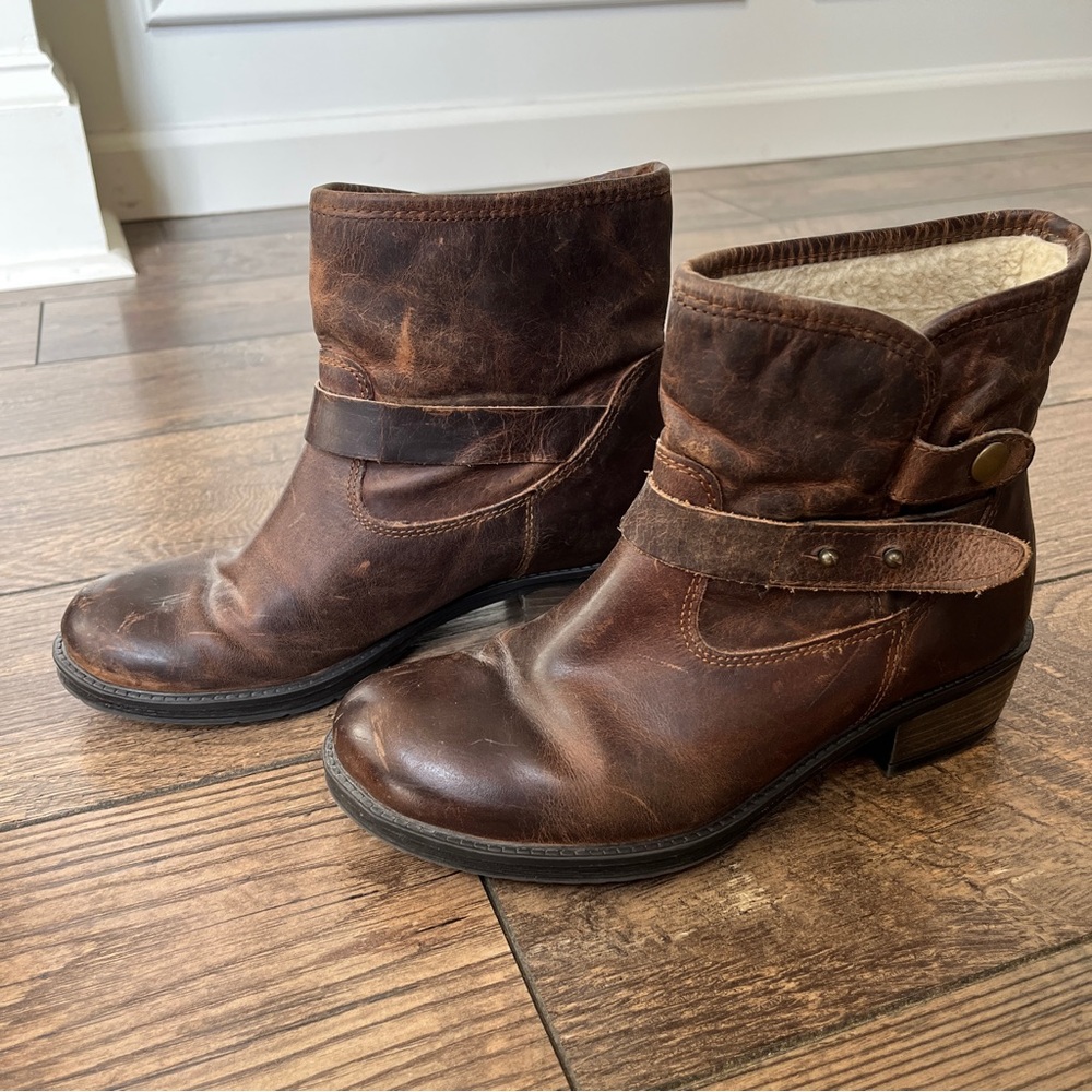 Steve Madden Leather Ankle Boots with Sherpa